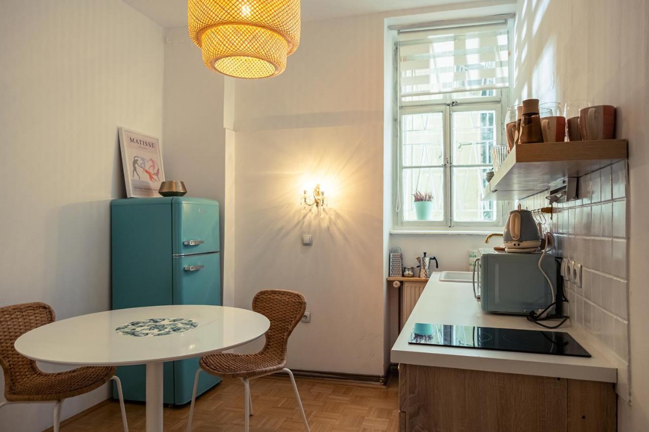 Apartma Cactus Free Parking For A Standard Car